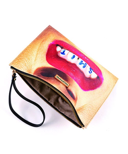 TOILETPAPER ポーチバッグ Shit／SELETTI（セレッティ） | entresquare.com