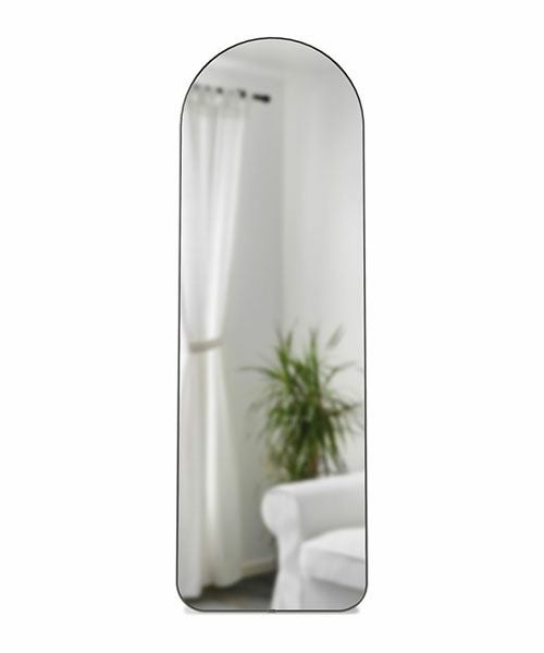 フーバ アーチド リーニングミラー 51×157cm チタニウム／Umbra