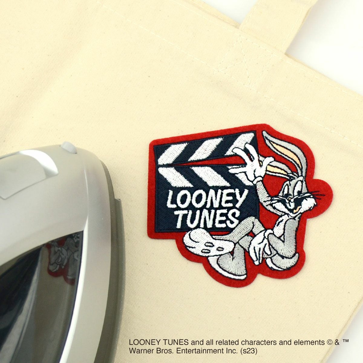 シールワッペン バッグスバニー／LOONEY TUNES（ルーニー・テューンズ