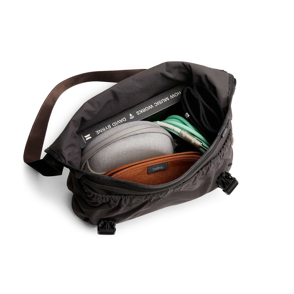 Cinch Messenger Bag／Bellroy（ベルロイ） | entresquare.com