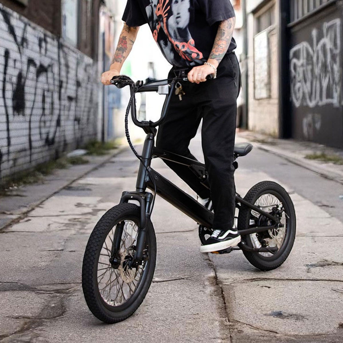 BMXスタイル電動アシスト自転車 CYRQ（サーク）／ENTRE Vehicle